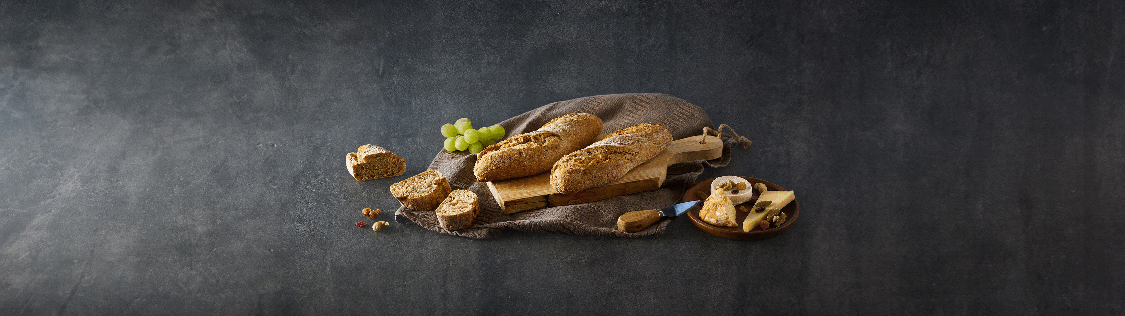 Rustic flat baguette dark La Lorraine | LLBG